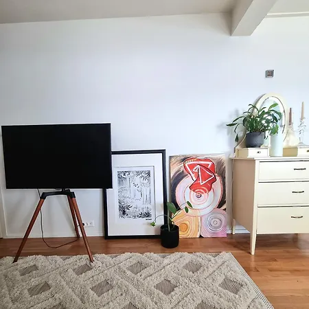 Holiday Pink Pearl Апартаменты *